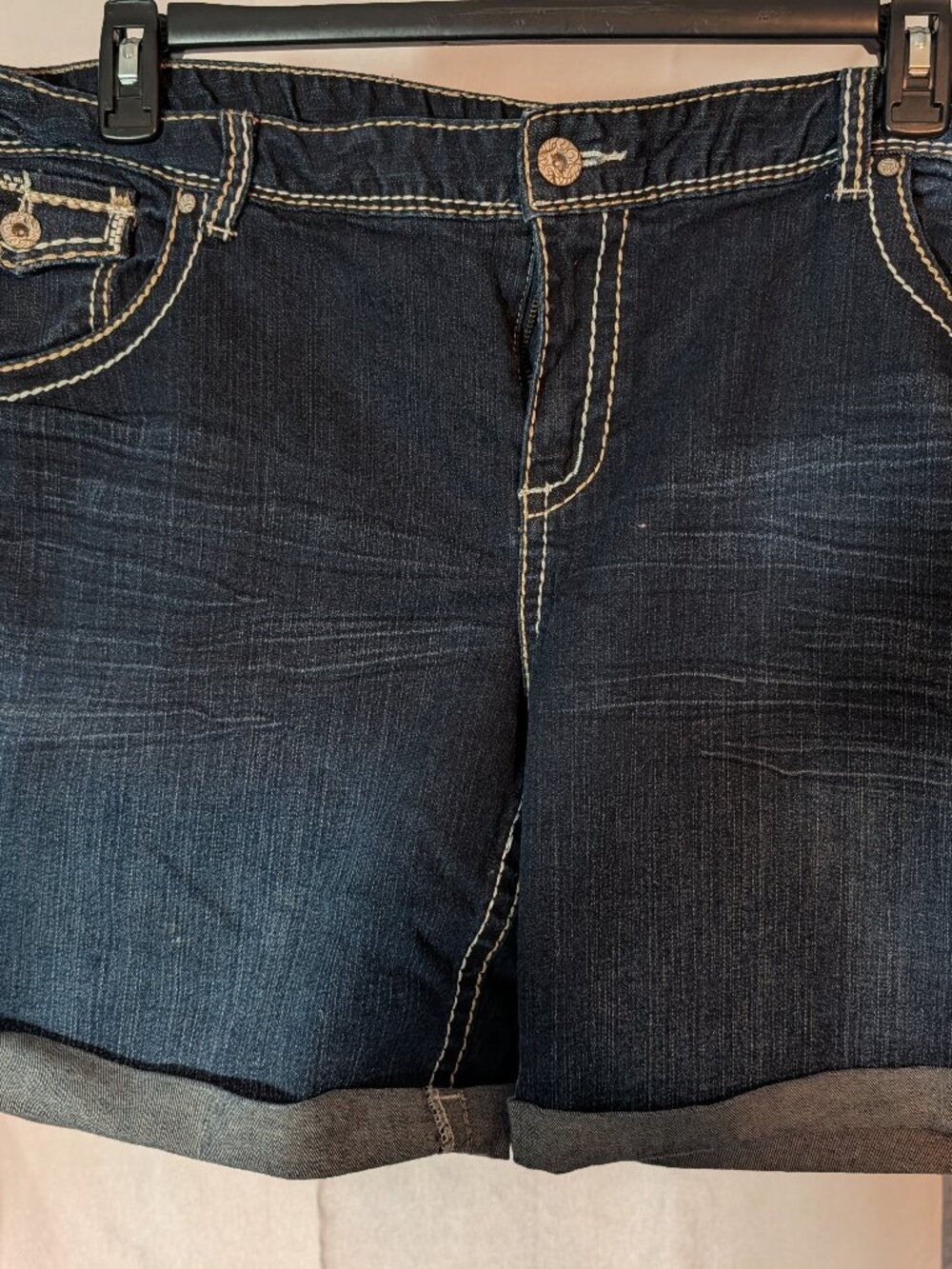Maurices size 24 shorts
